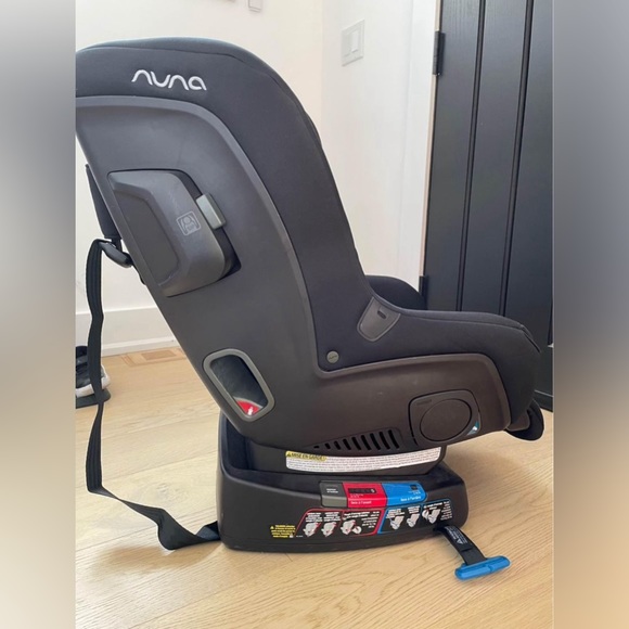 Nuna Rava Car Seat (pristine condition) - Picture 3 of 6
